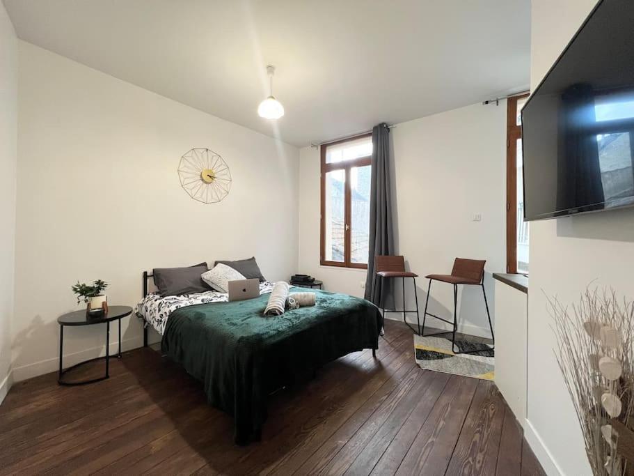 Apartmán Le Petit Nid A 2 Min Gare / Centre Meulan Exteriér fotografie