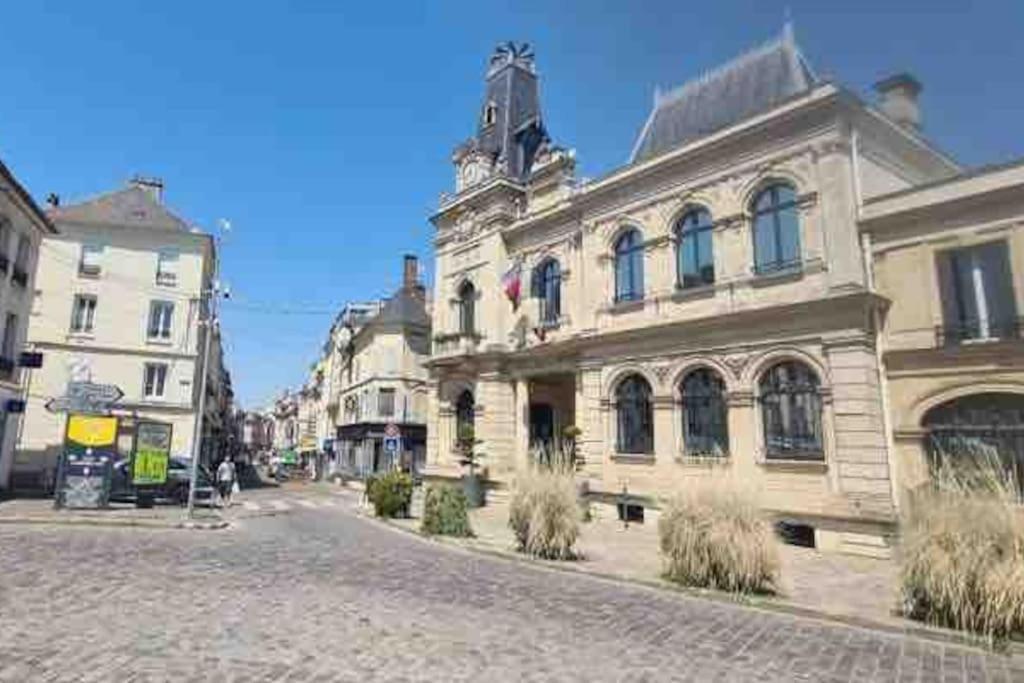 Apartmán Le Petit Nid A 2 Min Gare / Centre Meulan Exteriér fotografie
